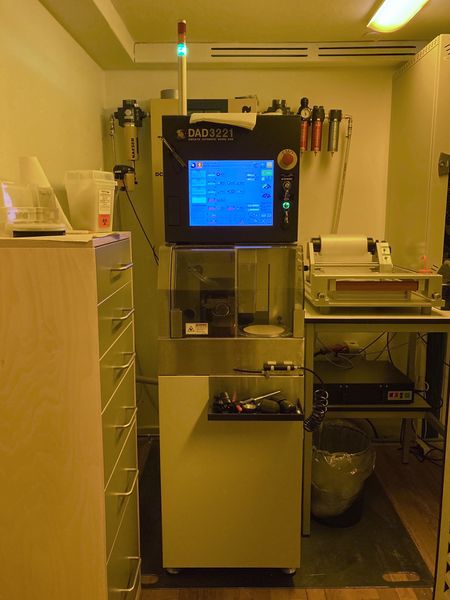 File:Tool dicing saw.jpg
